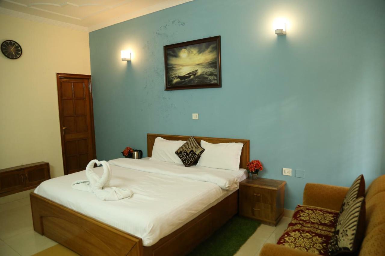 Bed and Breakfast The See Some à Rishīkesh Extérieur photo